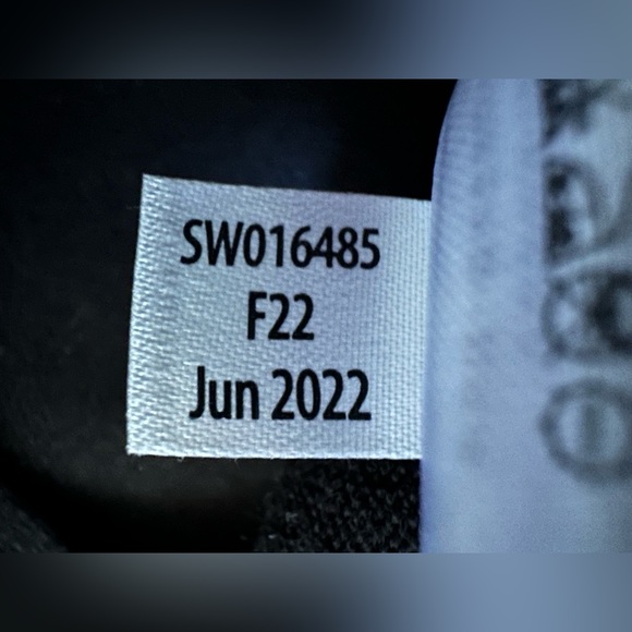 Smartwool Edgewood Poncho Sweater Black Size Medium - Picture 5 of 8